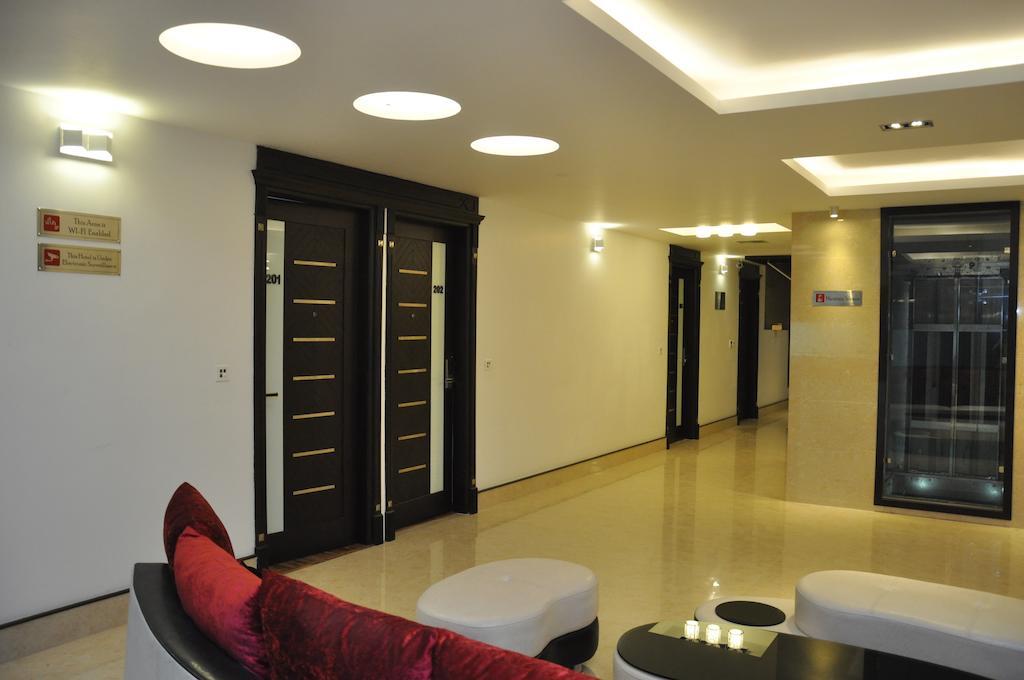 Hotel Prem Plaza Karnāl Esterno foto